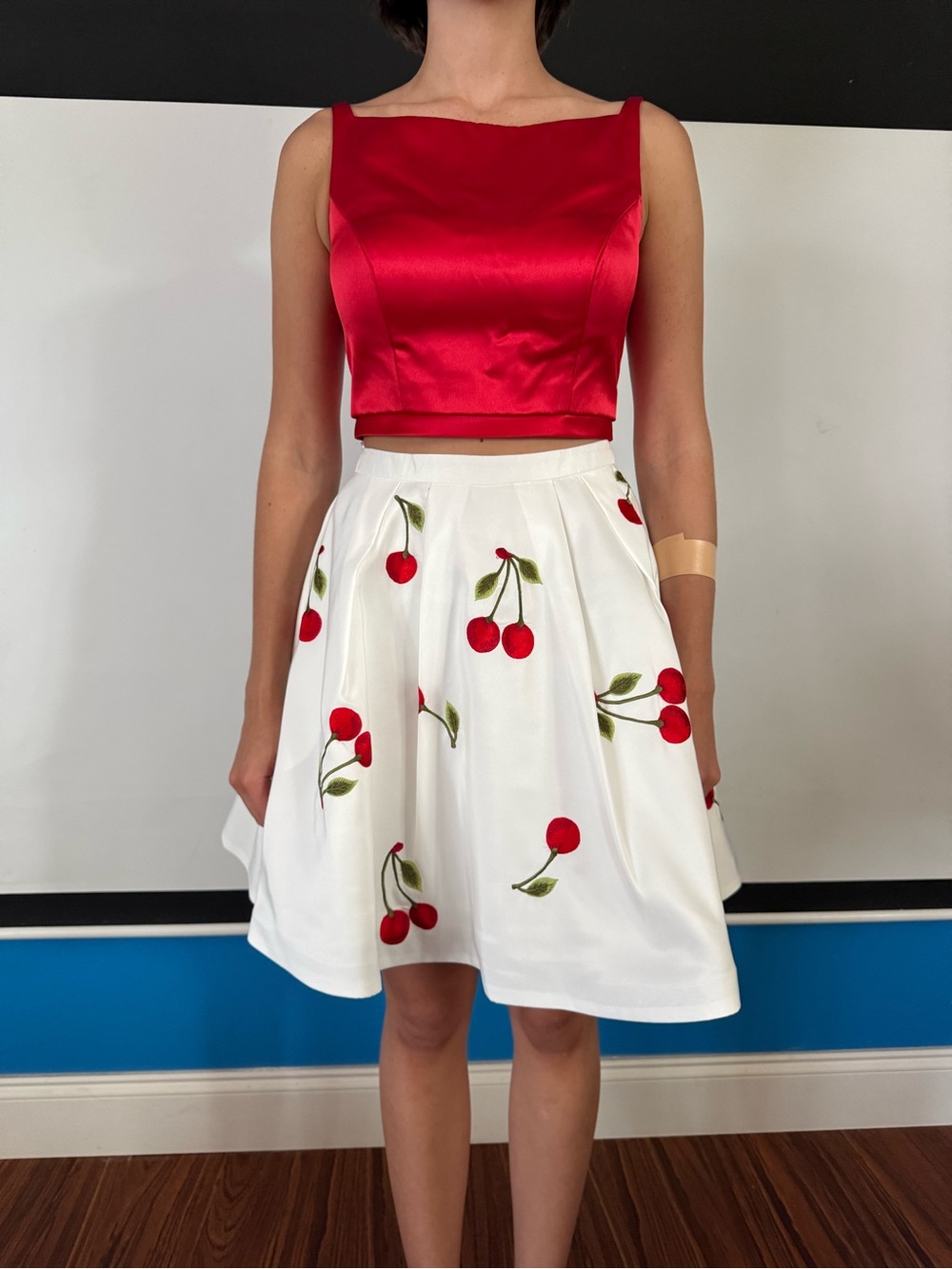 Sherri Hill Two-piece satin top and white Cherry Embroidered A-Line Skirt